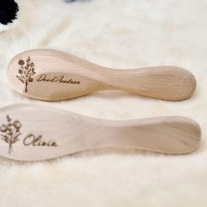 Custom baby wool comb, personalized wooden baby hairbrush, custom baby brush, baby shower gift,  newborn gift, first gift from mom to baby.