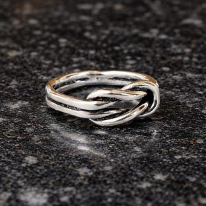Anello a doppio vortice, argento sterling 925, anello moderno e massiccio, anello a spirale, anello a vortice da donna, anello di design unico, regalo per lei.