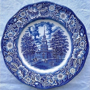 Vintage 90s Liberty Blue Independence Hall Transferware Blue & White Plate