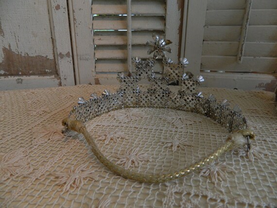 Vintage Metal Tiara/Crown with Rhinestone Flowers - image 2