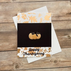 Happy Thanksgiving l Verfijnd zwart en goud l Pompoen en bladeren l Blanco binnenkant l Gratis verzending in de VS