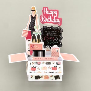 Biglietto di auguri di compleanno Fashionista Pop-Up 3D Box | Biglietto di auguri "Fai shopping finché non cadi" | Si piega in modo piatto per la spedizione