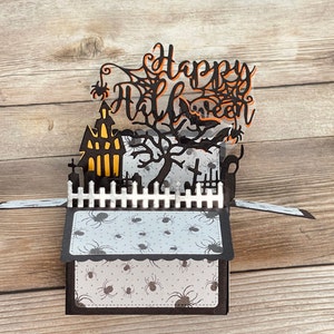 Biglietto di auguri di Halloween pop-up 3D l Scena spettrale del cimitero l Casa stregata l Pipistrelli e ragni l Piegabile l Spedizione gratuita negli Stati Uniti