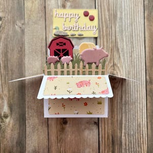 Boîte pop-up 3D avec cochon et carte d'anniversaire de basse-cour l Thème des animaux de la ferme l Voeux d'anniversaire animaux de la ferme l Voeux faits main dans la basse-cour pour les amateurs de cochons