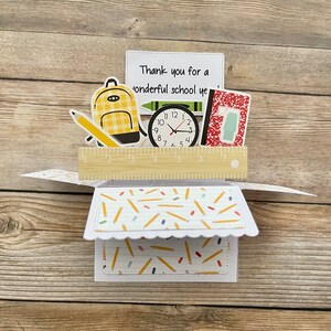 Tarjeta de agradecimiento para maestros con diseño 3D desplegable | Tema de lápiz | Agradecimiento al maestro | Fin de año escolar | Se pliega para enviar por correo | Envío gratuito a EE. UU.