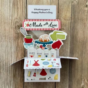 Cartão Pop-Up 3D para o Dia das Mães | Cartão com tema de panificação | Whisking You a Happy Mother’s Day | Presente fofo de cozinha para a mãe | Cartão feito à mão