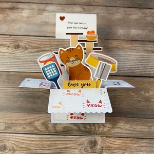 Boîte 3D Pop Up Carte d'anniversaire sur le thème des chats l Brosse alimentaire pour arbre à chat l Moustaches miaous l Carte pour amoureux des chats l Se plie à plat pour l'envoyer par la poste l Livraison gratuite aux États-Unis