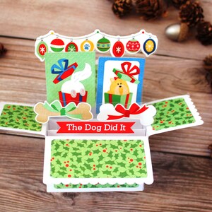Tarjeta navideña 3D desplegable l El perro lo hizo l Adornos, cajas y huesos l Rojo, verde y blanco, se pliega para enviar por correo l Envío gratuito a EE. UU.