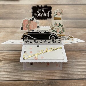 3D Box Pop Up Hochzeitskarte l Gold Rosa Weiß Schwarz l Gerade verheiratet l Vintage Car l Blumenstrauß Kuchen Falten flach zum Verschicken l Kostenloser US Versand