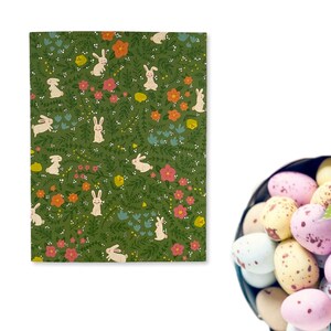Tarjeta de Pascua l Conejitos con flores l Fondo verde l Flores rojas, amarillas y azules en blanco por dentro l Envío gratuito a EE. UU. l Única l Pieza única