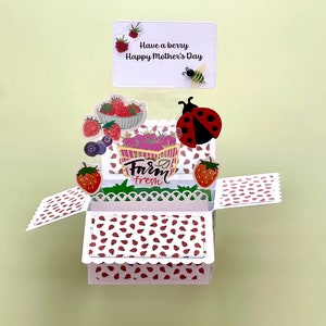 Tarjeta emergente 3D para el Día de la Madre | Feliz Día de la Madre con un juego de palabras con bayas | Se pliega para enviar por correo | Envío gratuito a EE. UU.