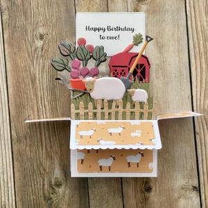 3D Box Pop-Up Geburtstags-Schafskarte l Bauernhof-Tier-Thema l Alles Gute zum Geburtstag Ewe Wortspiel l Handgemachte Barnyard-Gruß für Schaf-Liebhaber