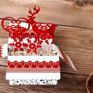 Tarjeta navideña 3D desplegable l Estilo escandinavo l Reno, corazón y copos de nieve l Rojo, blanco y negro l Se pliega para enviar por correo l Envío gratuito a EE. UU.