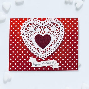 Biglietto di San Valentino l Cuori in pizzo e glitter l Pois rossi e bianchi l Striscione di San Valentino l Pezzo unico l Spedizione gratuita negli Stati Uniti
