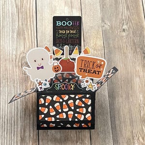 3D Box Pop Up Halloween Karte l Schwarz mit Candy Corn Aussenseite l Geist l Candy l faltbar l Kostenloser US Versand