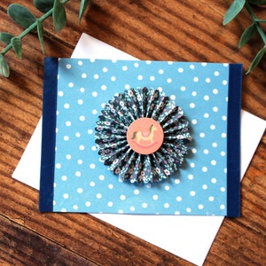 Carte pour bébé l Pois blancs bleus l Ruban l Floral l Éventail en papier l Cheval à bascule l Intérieur vierge l Unique l Livraison gratuite aux États-Unis l Pièce unique
