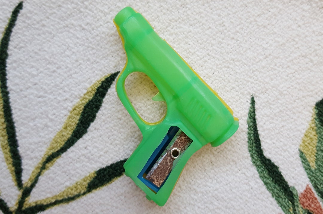 Vintage Kitsch Novelty Gun Pencil Sharpener 60s/70s 1 PC Etsy
