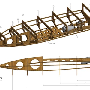 Op de afbeelding: Gedetailleerd houten model van een bootframe, met een complexe interne structuur en meerdere steunen en uitsparingen. Het ontwerp bevat een sectie voor een motor en andere componenten. De tekst "Cozy RC m950" is linksonder zichtbaar.