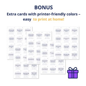 Puede incluir: Un conjunto de tarjetas blancas con preguntas sobre sue&ntilde;os y recuerdos, dispuestas en pilas. Un icono de caja de regalo morada en la esquina inferior derecha. El texto "BONUS" y "Tarjetas extra con colores para imprimir - &iexcl;f&aacute;cil de imprimir en casa!" est&aacute;n en la parte superior.
