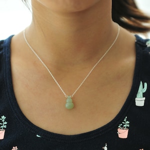 Petit collier pendentif en jade néphrite gourde verte en argent 925 rempli d&#39;or 14 carats, collier en jade naturel jade vert clair, collier gourde