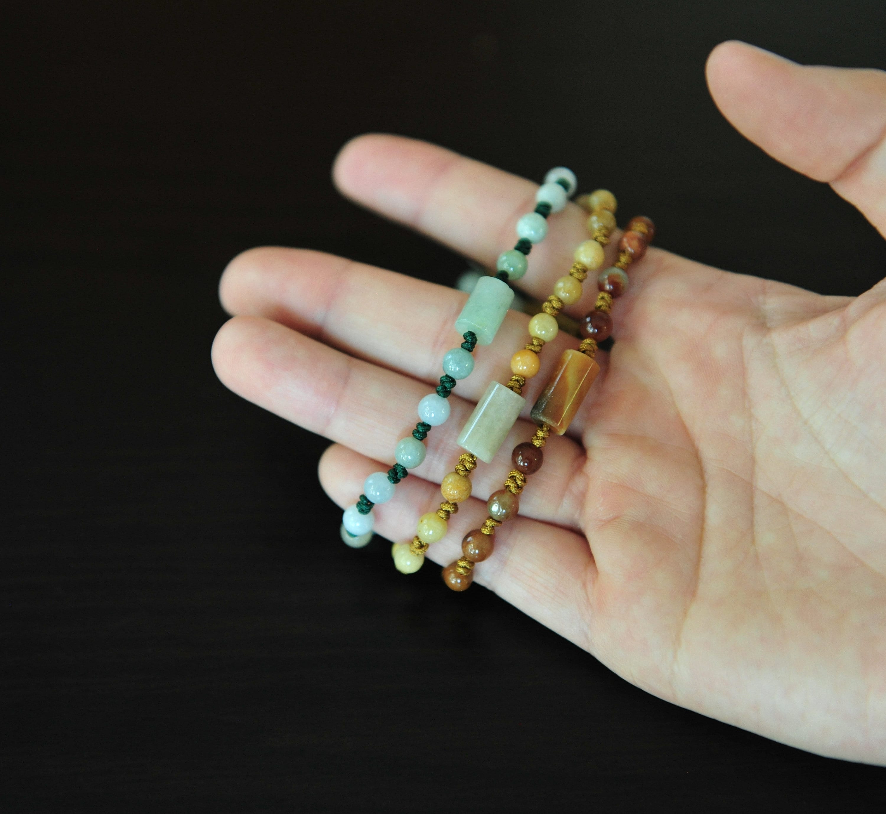 黄緑色のジェダイト翡翠ビーズブレスレット、手で編んだ緑色の本物の