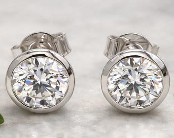 Lab Grown Diamond Stud Earrings – Bezel Set, Solid Gold/Silver, Minimalist Sparkle