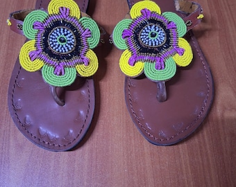 Handgemaakte leren sandalen met Afrikaanse kralen – Maasai Tribal Design
