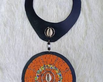 Collar africano de cuentas, joyería tribal masái, pieza llamativa de estilo bohemio.