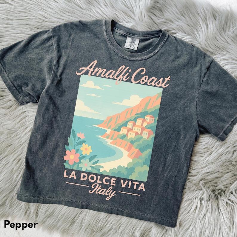 Amalfi Coast Shirt, La Dolce Vita, Italian Summer, Italy Vacation, Comfort Colors Shirts Summer, Italia, Womens Graphic Tshirts, Travel Tees Bild 5