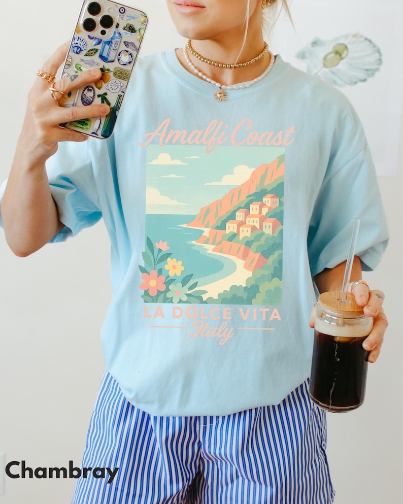 Amalfi Coast Shirt, La Dolce Vita, Italian Summer, Italy Vacation, Comfort Colors Shirts Summer, Italia, Womens Graphic Tshirts, Travel Tees Bild 2