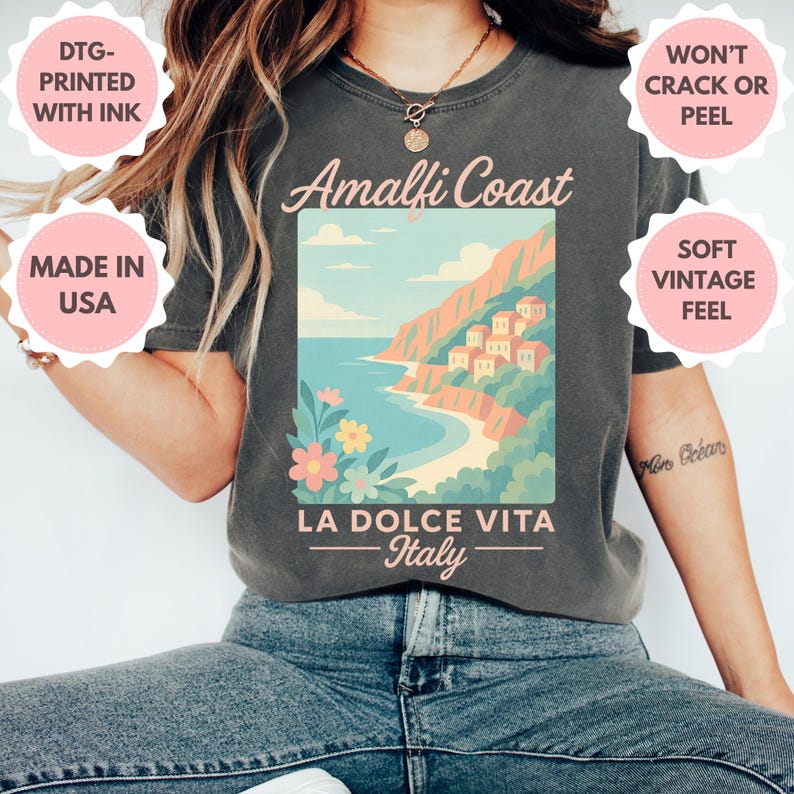 Amalfi Coast Shirt, La Dolce Vita, Italian Summer, Italy Vacation, Comfort Colors Shirts Summer, Italia, Womens Graphic Tshirts, Travel Tees Bild 4