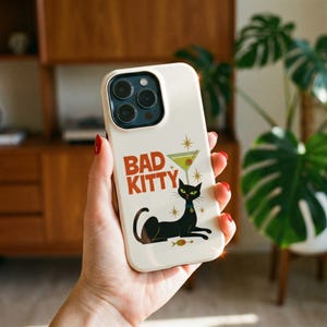 Etui na iPhone'a z motywem Bad Kitty z połowy XX wieku | Etui odporne na uderzenia MagSafe®