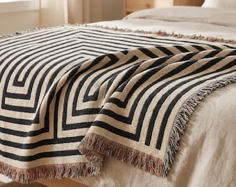 Manta decorativa geométrica tejida, con estampado de laberinto en negro y beige, manta moderna para sofá, decoración minimalista escandinava para el hogar, regalo de inauguración de casa.