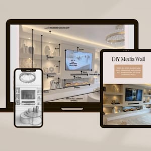 Op de afbeelding: Een laptop, tablet en smartphone tonen een doe-het-zelf mediawandontwerp. De laptop toont een gedetailleerd diagram met afmetingen in centimeters. De tablet toont de tekst "DIY Media Wall" en een stapsgewijze handleiding. De smartphone toont een schets van de mediawand.
