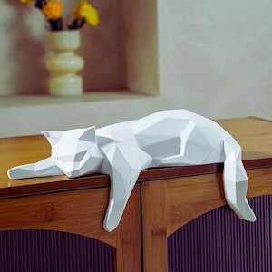 Geometrische Katzenstatue Moderne minimalistische Katzenskulptur Schwarze oder weiße liegende Katzenfigur Abstraktes Katzendekor für Regal oder Tisch