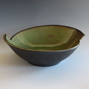 Handmade pottery | Modern Ceramic bowl | pottery bowl | handmade ceramics | ceramic serving bowl | ceramics and pottery