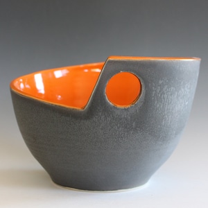 Pottery ceramic bowl hand thrown, Serving Bowl, Pottery Bowl, Handmade Ceramic Bowl, Stoneware Bowl, Ceramic Serving Bowl