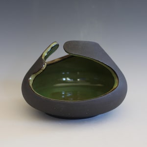 Ceramic Sculpture | Handmade Pottery | Modern Vessel | Ceramics and Pottery | Handmade Ceramic | Decorative Ceramic Vessel | Ikebana Vase