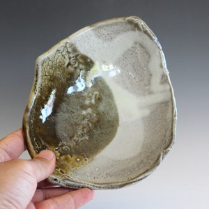 Plato de cerámica, Plato de anfitriona moderna, plato de cerámica hecho a mano, cerámica y cerámica, gres imagen 1