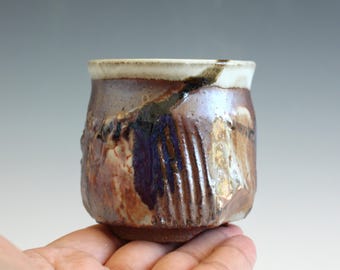 Taza de té de cerámica hecha a mano: Cerámica torneada - Esmaltada en Shino
