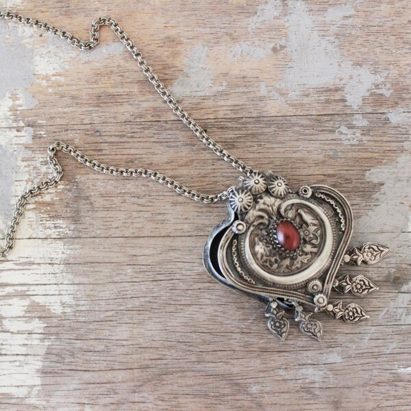 RESERVED FOR DEAN 961 vintage india locket necklace