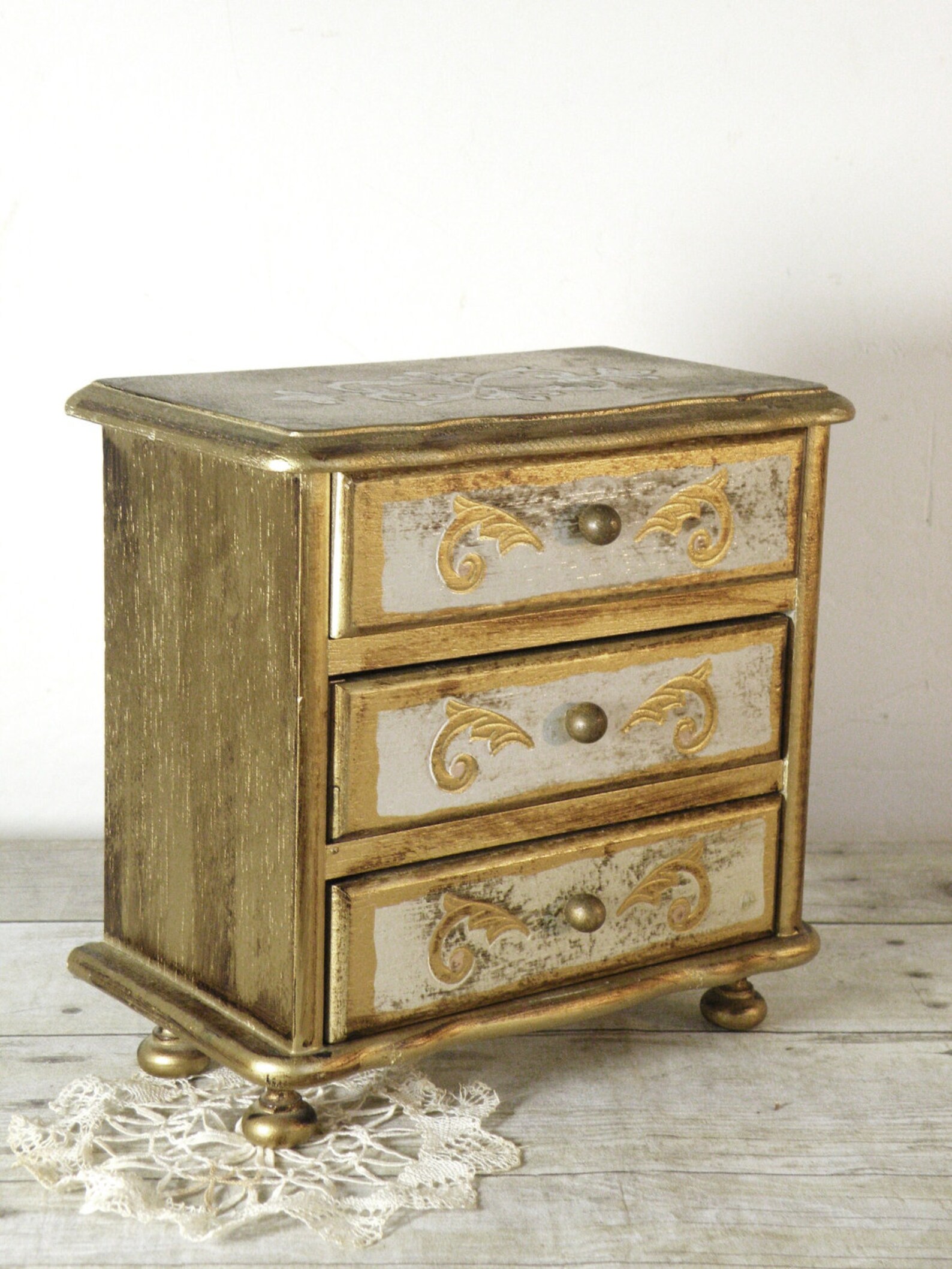 Vintage jewelry box Etsy