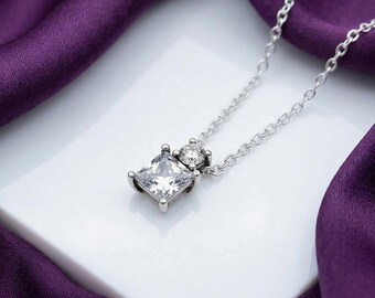 Collar con colgante redondo y cuadrado brillante, joyería de plata para mujer, regalo para ella (Reino Unido)