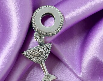 Zilveren cocktailglas bengelbedel voor armband met effen zirkoniastenen, elegante en sierlijke sieraden voor gelegenheid, heden VK