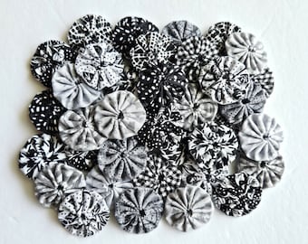 40 Assorted Gray and Black Prints 1 inch Miniature Fabric Yo Yos Applique Quilt Pieces Yoyo Scrapbooking Journal Embellishments Slow Stitch