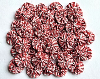 40 Peppermint Christmas Prints 1 inch Yo Yos Red and White Applique Quilt Pieces YoYo Scrapbooking Embellishments Journal Trim