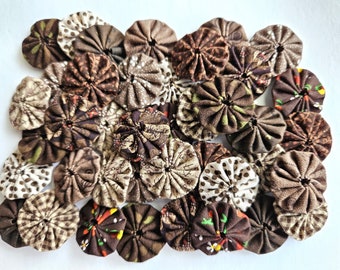 40 Assorted Brown Prints 1 inch Miniature Fabric Yo Yos Applique Quilt Pieces Yoyo Scrapbooking Journal Embellishments Slow Stitch Trim