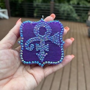 King &amp; Prince - King&amp;Prince【新品】Air Freshener Prince Air Freshener (Scent: Grape) – Smellthefun