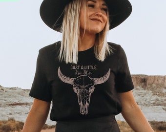 Boho Cow Skull Shirt, Rodeo Shirt,Bull Skull Shirt, Howdy Shirt, Wild West Tee, Western Graphic Tee, Cowgirl TShirt, Southwest Shirt