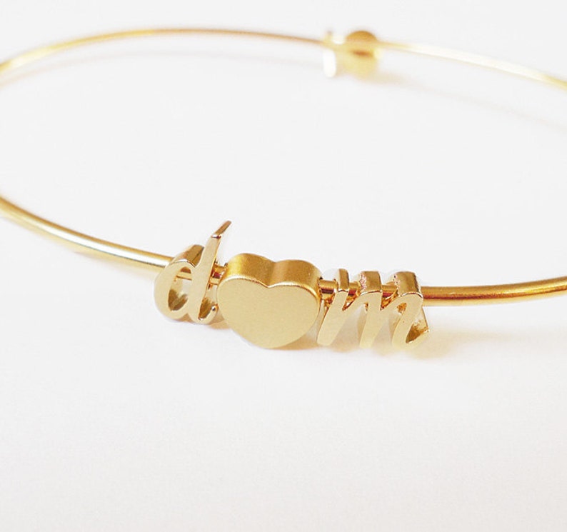 Initialarmband guld kursiv initial hjärtarmband armband skrift gemener, alla hjärtans dag-present. brudtärnepresent bröllop minimalistisk bild 2